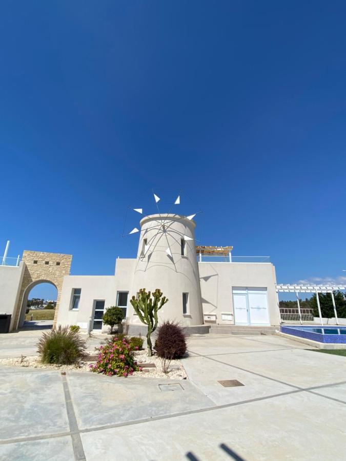 WaveBreeze Villas Paphos Esterno foto