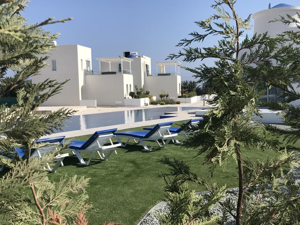 WaveBreeze Villas Paphos Esterno foto