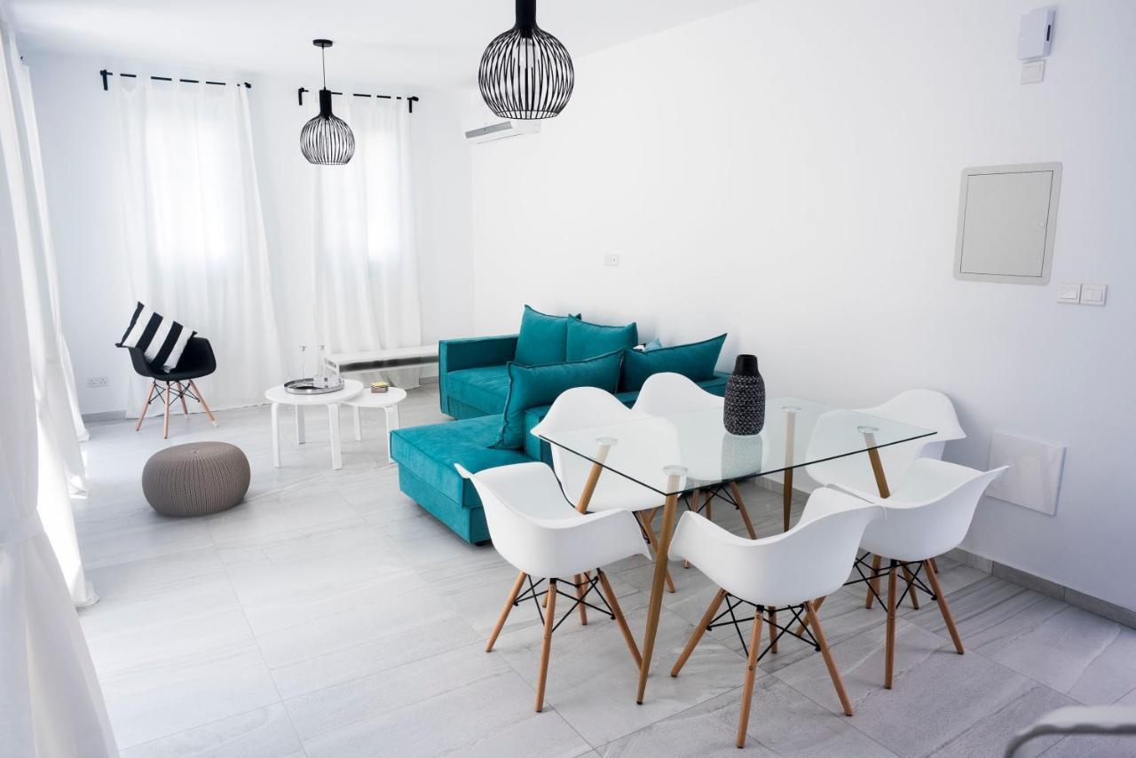 WaveBreeze Villas Paphos Esterno foto