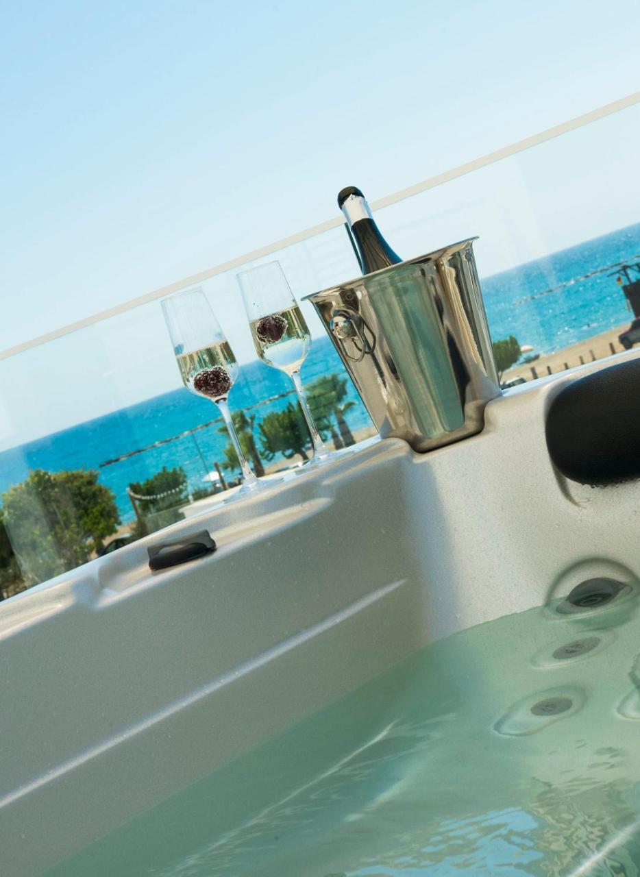 WaveBreeze Villas Paphos Esterno foto